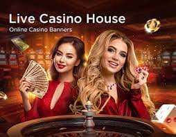 mio slot European Roulette live studio with dealer and spinning wheel